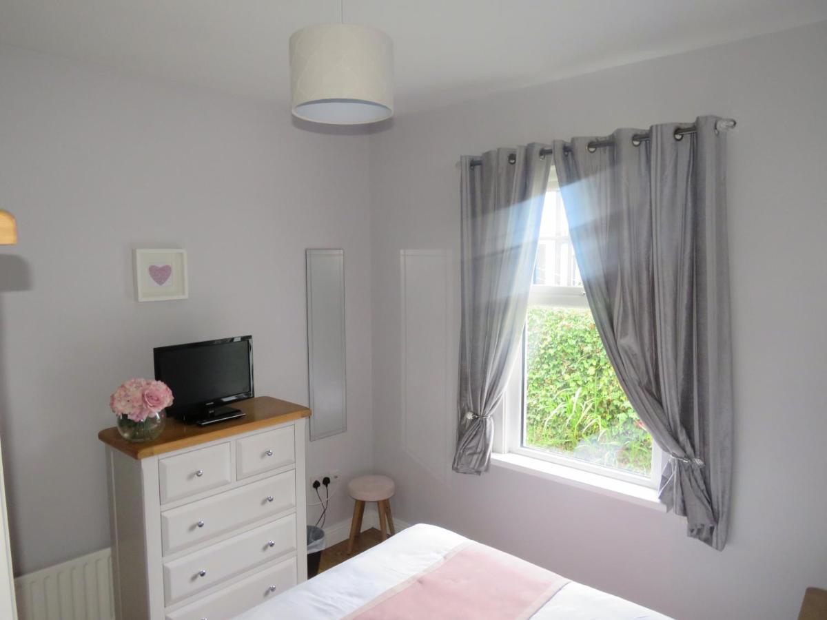 Meadowville Self-Catering คูเชนดอล ภายนอก รูปภาพ